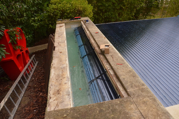 Bac d'un volet immerg pour piscine