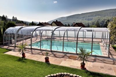 Terrasse en bois exotique sur sol dur 