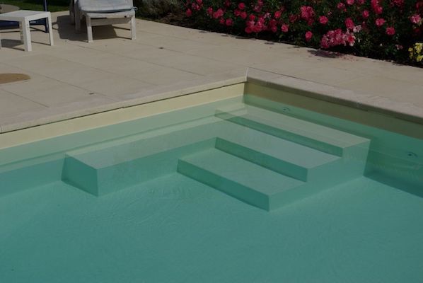 Piscine avec volet immerg 