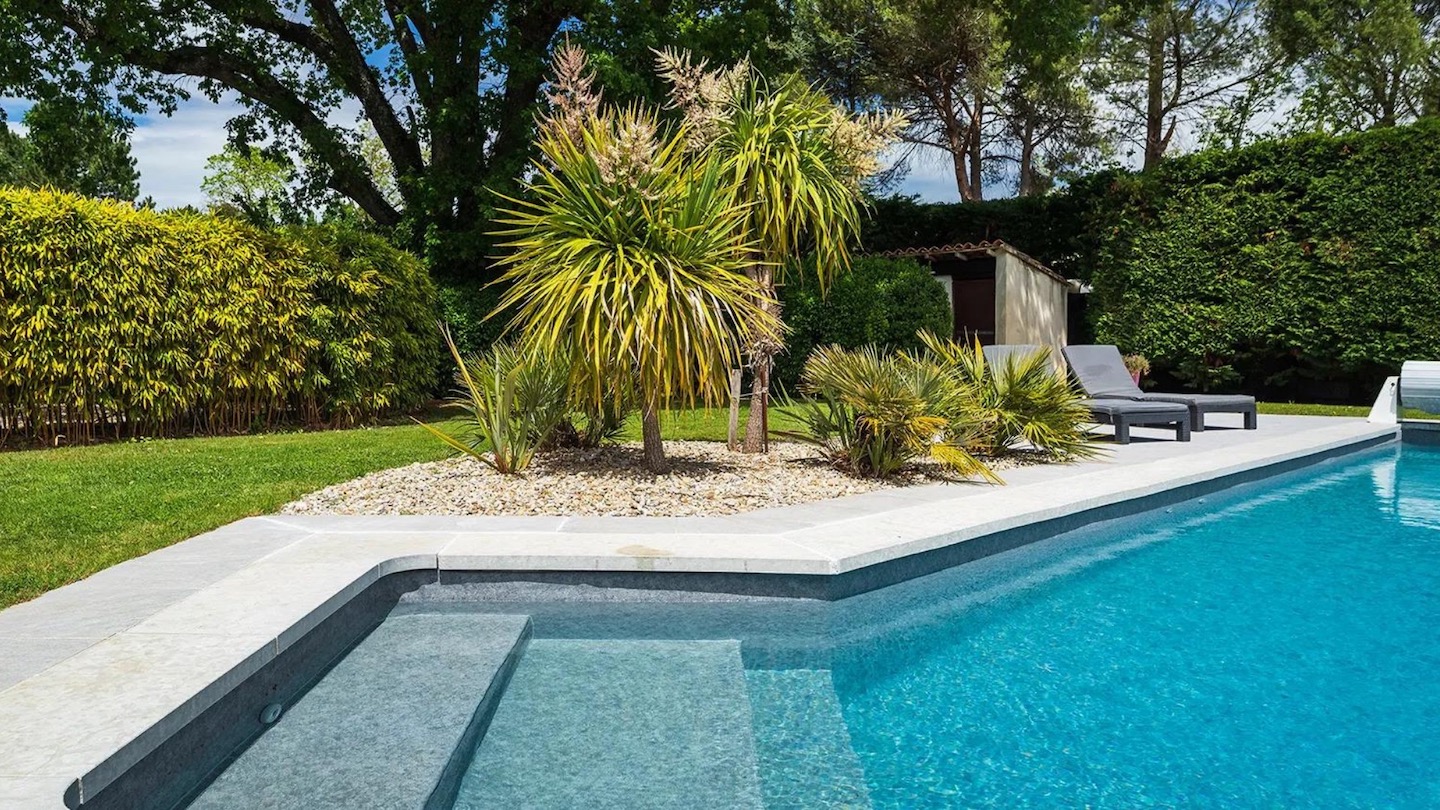 Piscine en bton arm Versailles